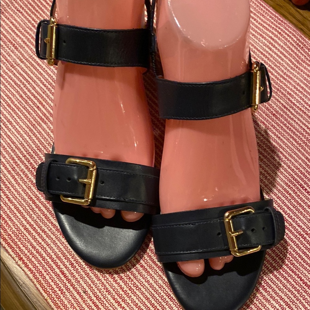 Talbots Black and Gold Sandals with Elegant Straps size 8
562 - Picture 2 of 10
